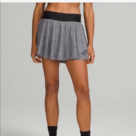 lululemon athletica Dresses & Skirts - Lululemon Athletica Black and Gray Court Rival Skort